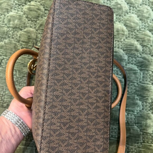 Michael Kors Camille Small Logo Signature Satchel  NWT - Picture 3 of 5